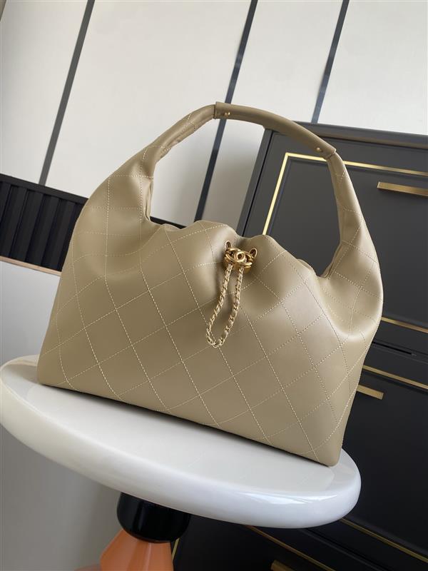 2026131204558916 900